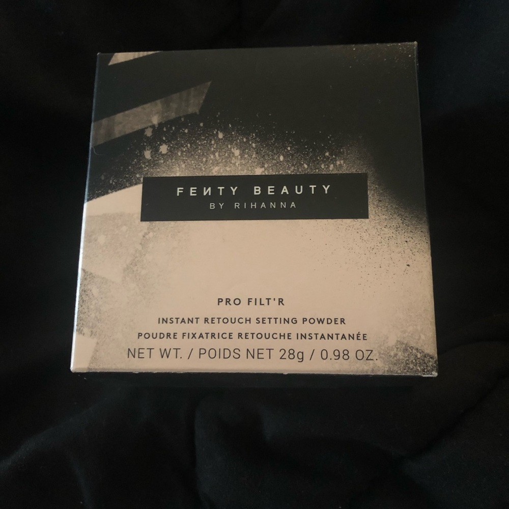 Fenty Banana Retouch Setting Powder - Picture 4 of 5